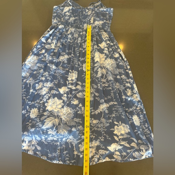 H&M Women’s Blue Floral Button Up Midi Dress w/ Adj Spaghetti Straps - size 10 - Picture 6 of 9